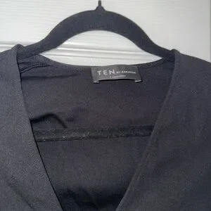 Aritzia Black V-Neck Long Sleeve Bodysuit